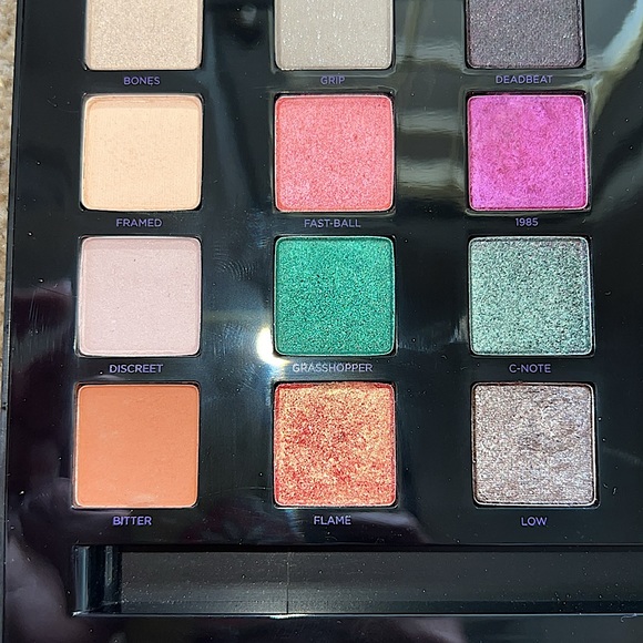 Urban Decay Vice Palette - Picture 3 of 8